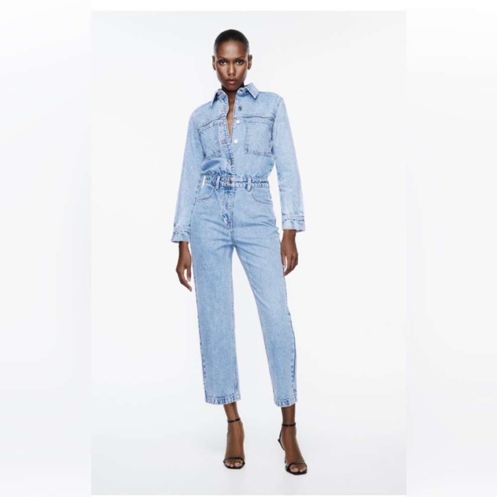 Zara straight denim jumpsuit Light wash Size Small